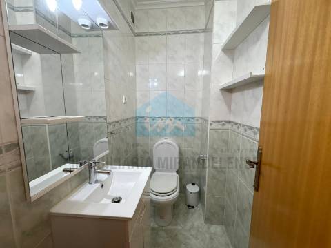 Apartamento T2 para venda com duas frentes e uma ótima localização