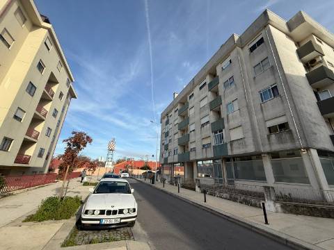 &#127969; T3 com 3 frentes para venda na Rua da Areosa, Paranhos - Porto
