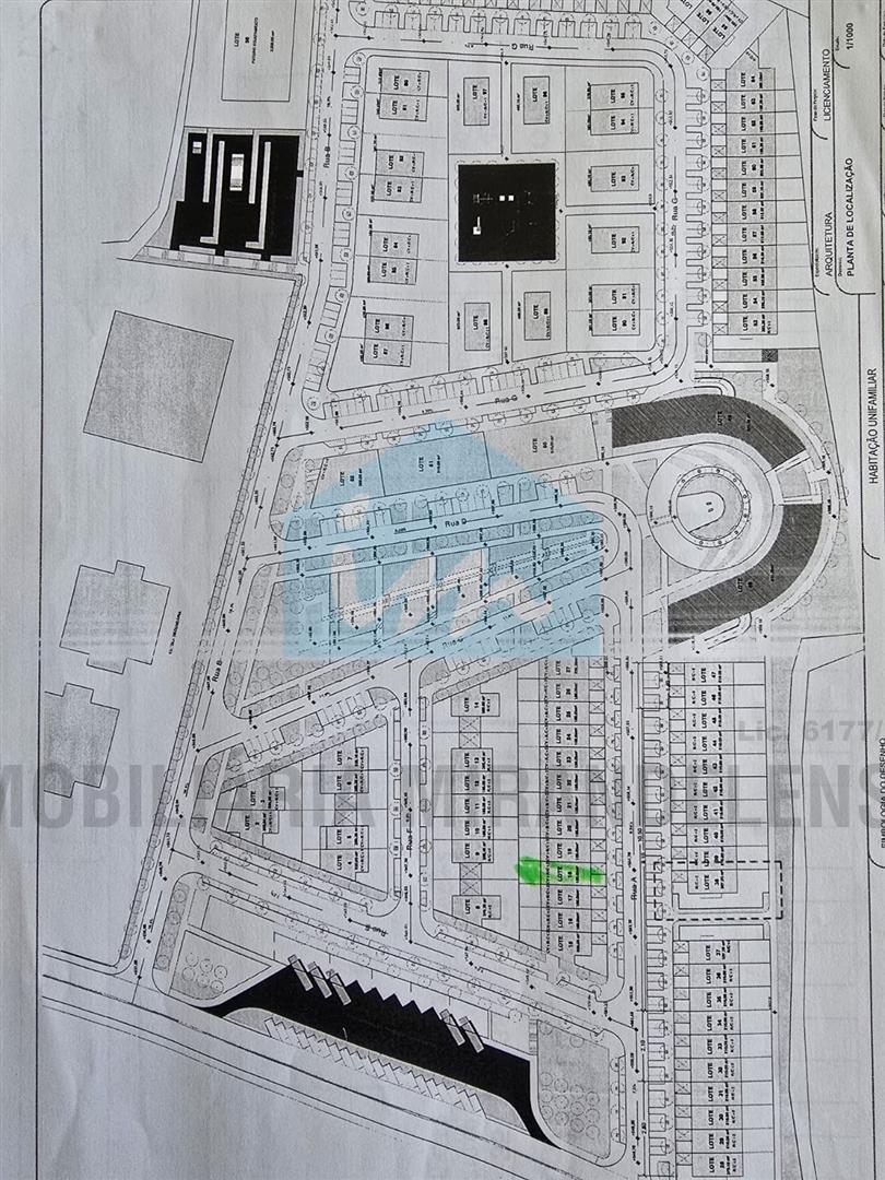 Lote de terreno para construção de uma moradia geminada de 2 frentes em Vila Flor