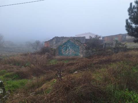 Moradia em ruínas para reconstrução em Vilares - Murça