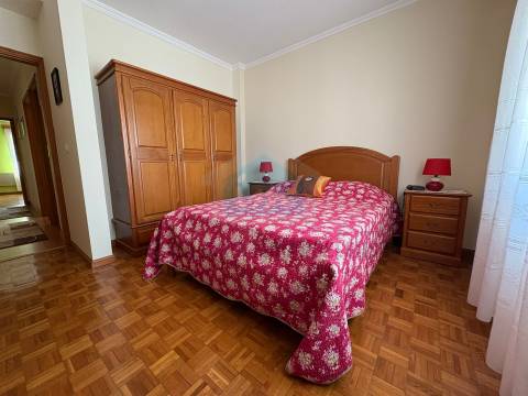 Apartamento T3 para venda com 3 frentes em Mirandela