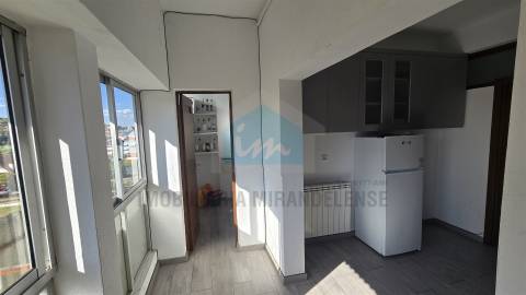 Apartamento T5 em Mirandela para venda