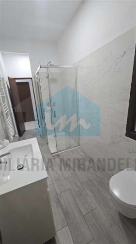 Apartamento T5 em Mirandela para venda