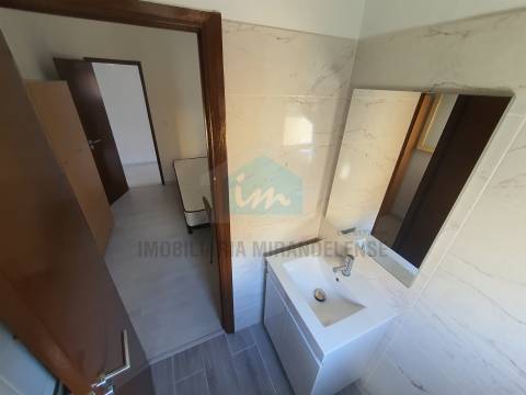 Apartamento T5 em Mirandela para venda