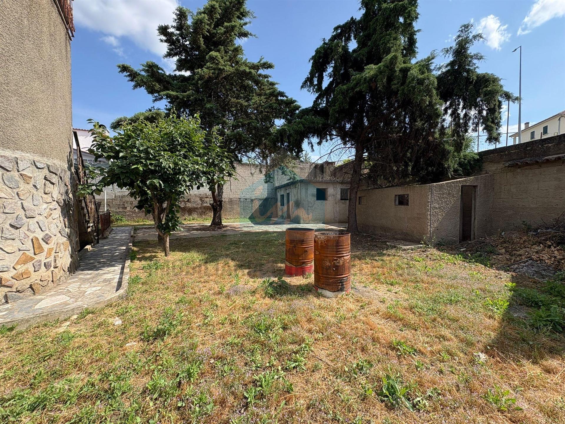 Moradia T4 à venda em Mirandela