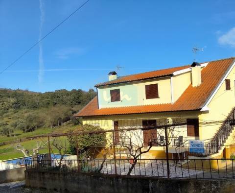 Moradia de 4 frentes para venda em Abambres - Mirandela | Imobiliária Mirandelense