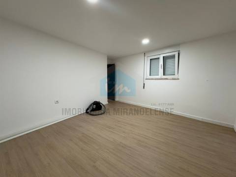 Moradia T3 Venda em Vila Flor e Nabo,Vila Flor