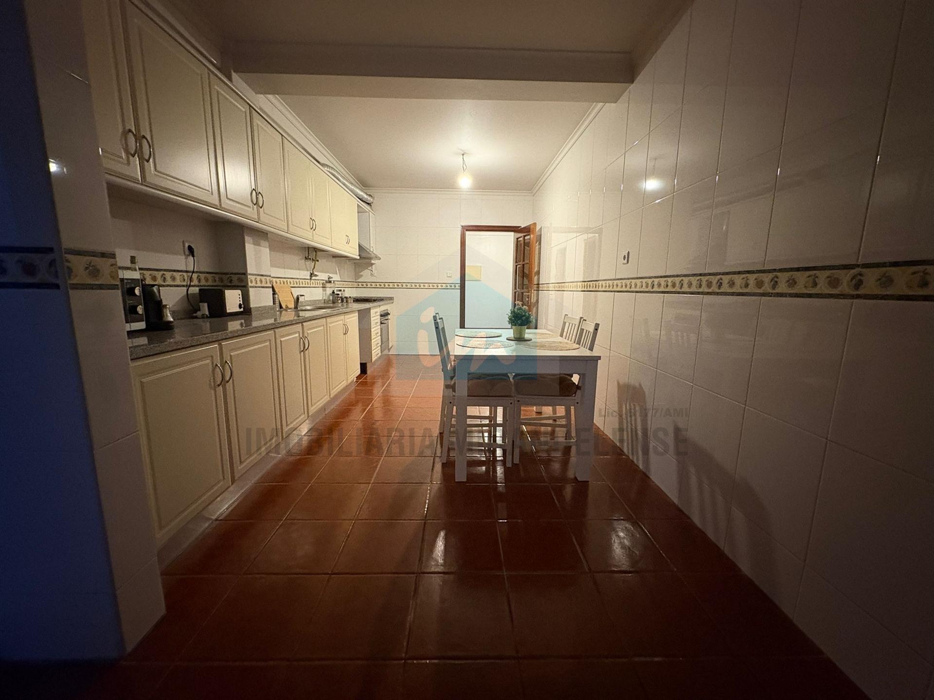 T3 no Centro de Mirandela (140m²) com Lugar de Garagem e Arrumos