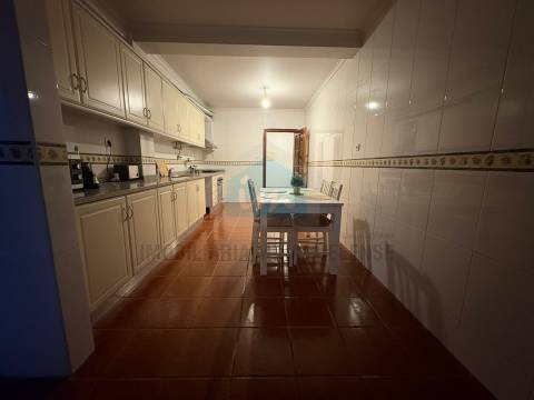 T3 no Centro de Mirandela (140m²) com Lugar de Garagem e Arrumos