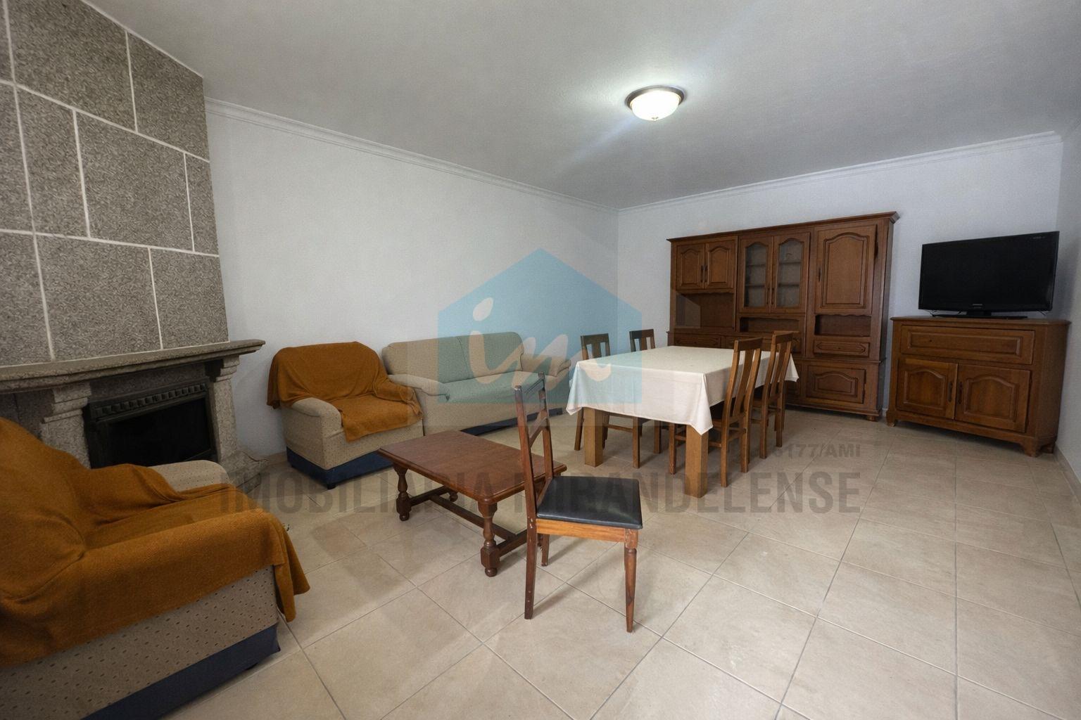 Moradia em Suçães com mais 7,5 hectares de terrenos anexos