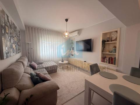 Apartamento T2+1 Remodelado com Vista Rio Tua – Mirandela