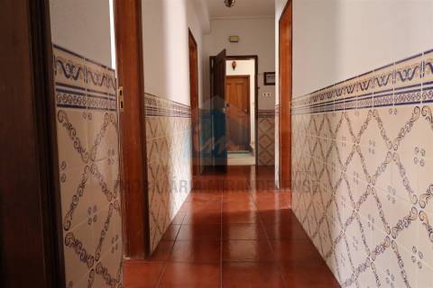 Apartamento T3 com Varanda no Centro de Mirandela - mobilado e equipado