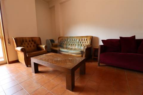 Apartamento T3 com Varanda no Centro de Mirandela - mobilado e equipado