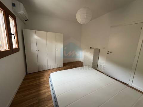 Imóvel remodelado composto por 2 apartamentos totalmente mobilados e equipados em Mirandela