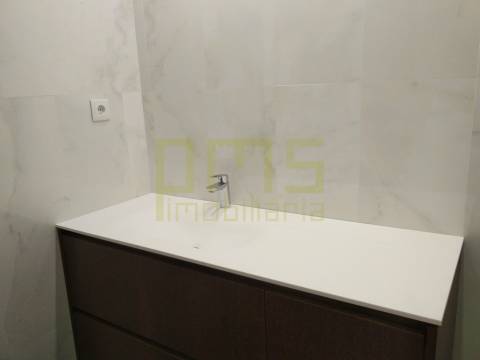 T4 Rua nossa senhora de fátima - Boavista