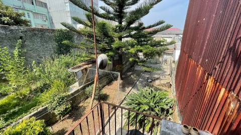 Moradia T3 Venda em Cedofeita, Santo Ildefonso, Sé, Miragaia, São Nicolau e Vitória,Porto