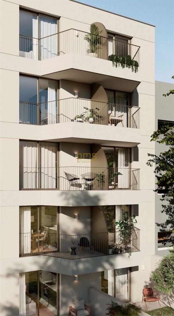 T1 Rua da Constituição - Porto