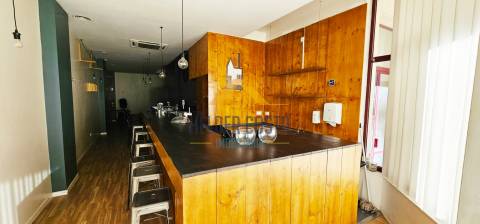 Bar  Trespasse em Costa,Guimarães