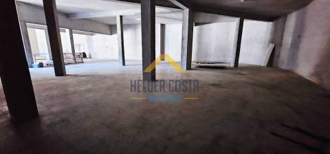 Armazém  Venda em Torrados e Sousa,Felgueiras