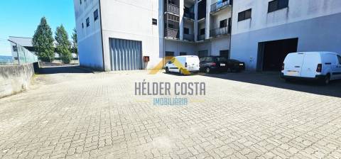 Armazém  Venda em Torrados e Sousa,Felgueiras