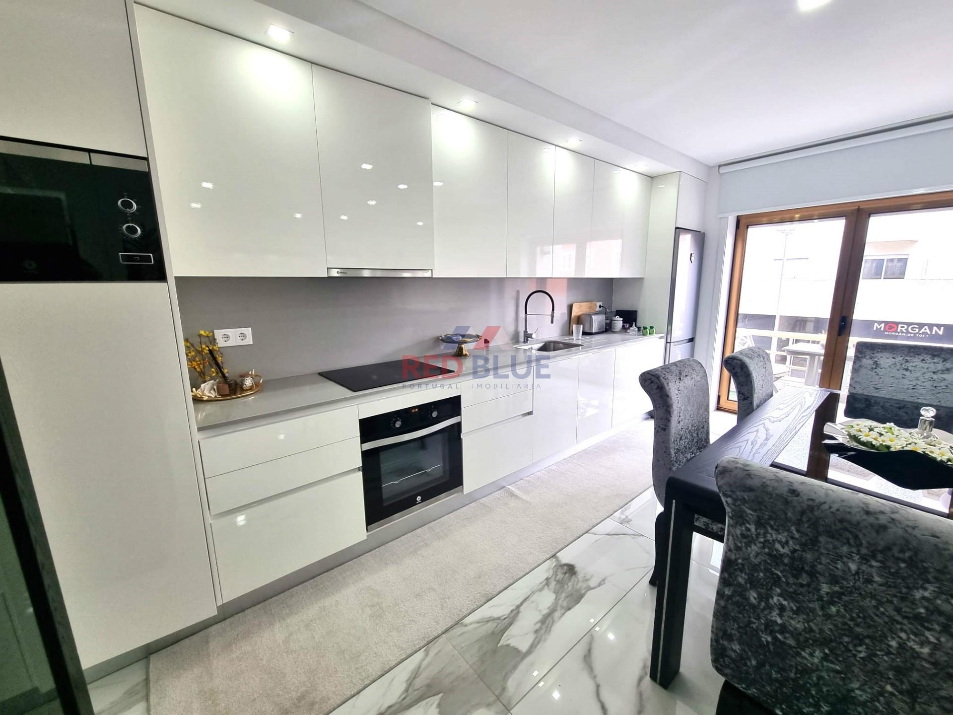APARTAMENTO T3+2 DUPLEX, VISTAS DE MAR, PÓVOA DE VARZIM