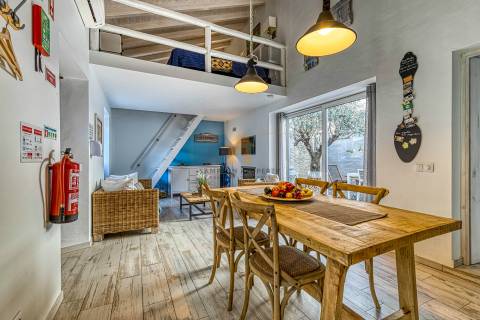 Para venda Moradia Remodelada com Pátio Privado em Carvoeiro