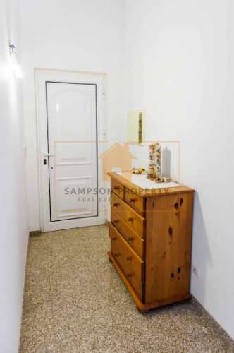 Para venda moradia T4 com garagem em Carvoeiro