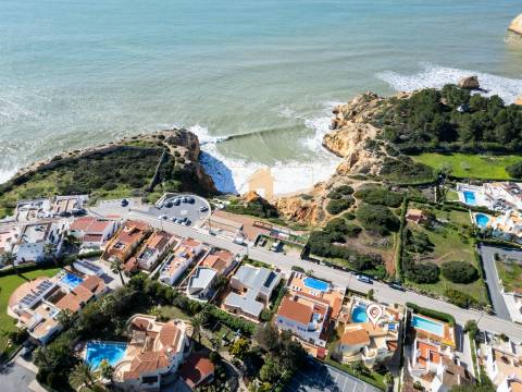 Para venda, moradia de 5 quartos frente ao mar em Carvoeiro