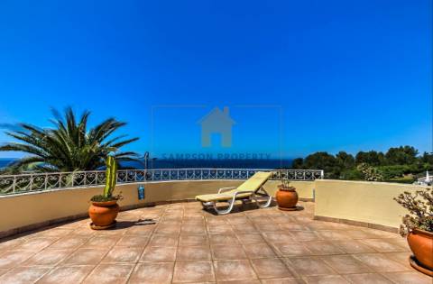 Para venda, moradia de 5 quartos frente ao mar em Carvoeiro