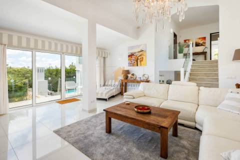 Moradia T4 contemporânea para venda em Carvoeiro