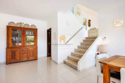 Moradia T4 contemporânea para venda em Carvoeiro