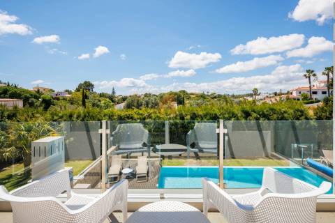 Moradia T4 contemporânea para venda em Carvoeiro