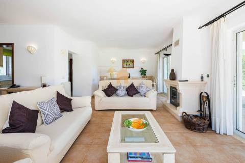 Para venda – Moradia T3 com piscina privada no Gramacho Golf Resort, Carvoeiro