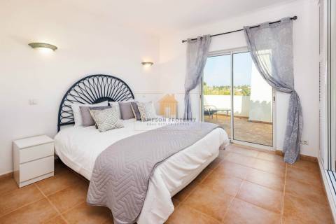 Para venda – Moradia T3 com piscina privada no Gramacho Golf Resort, Carvoeiro