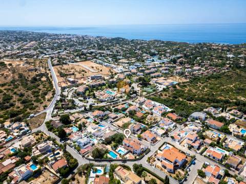Moradia T3+1 para venda com Piscina em Sesmarias - Carvoeiro