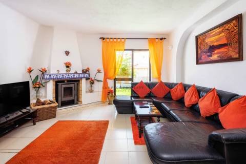 Moradia T3+1 para venda com Piscina em Sesmarias - Carvoeiro