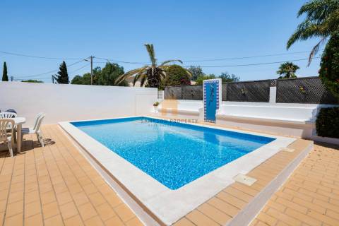 Moradia T3+1 para venda com Piscina em Sesmarias - Carvoeiro