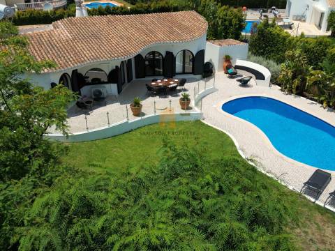 Para venda moradia de luxo com 3 quartos em Carvoeiro