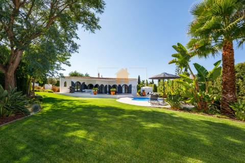 Para venda moradia de luxo com 3 quartos em Carvoeiro