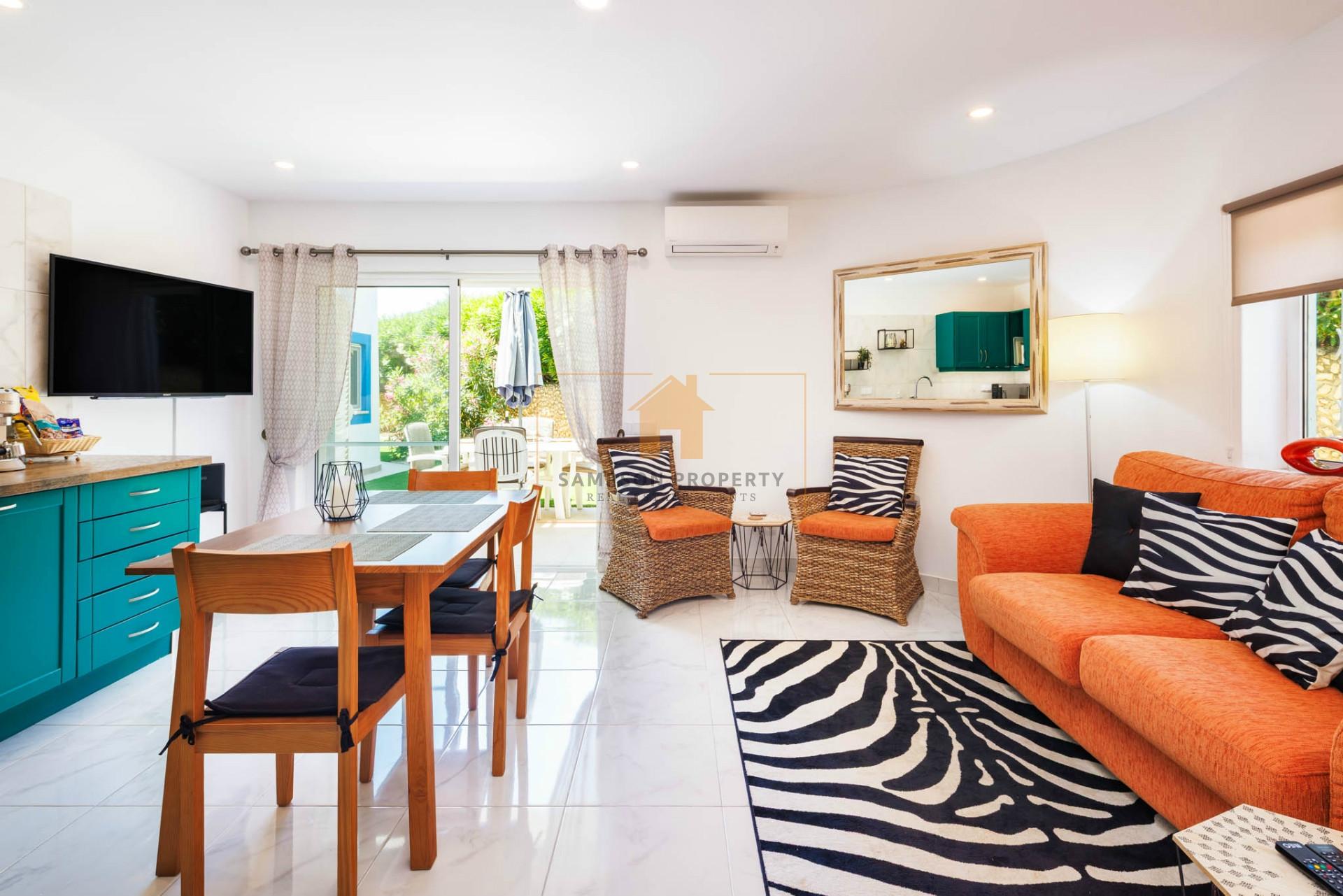 Para venda - Apartamento T1+1 remodelado com piscina comum em Carvoeiro