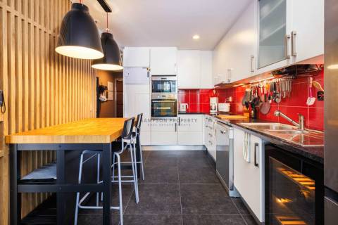 Para venda em Portimão, apartamento T2 com estacionamento