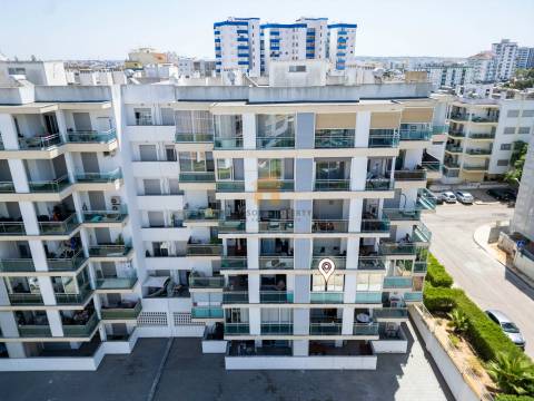 Para venda em Portimão, apartamento T2 com estacionamento