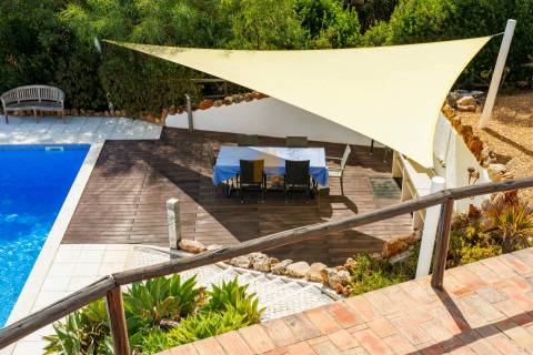 Para venda moradia individual T4 com piscina em Carvoeiro