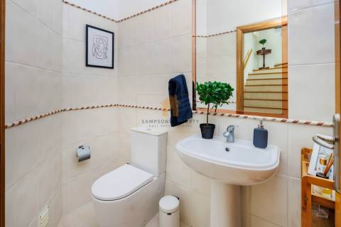 Moradia T3 para venda com piscina aquecida no Gramacho