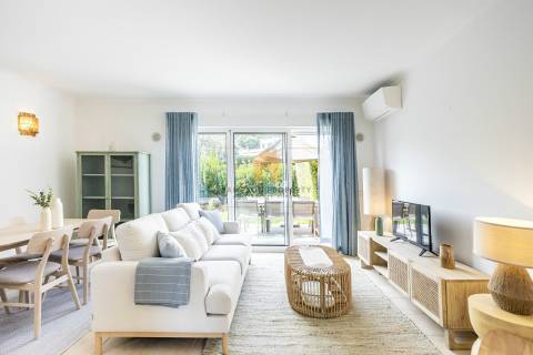 Moradia geminada T2+1 para venda em condomínio de luxo em Carvoeiro