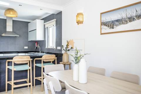 Moradia geminada T2+1 para venda em condomínio de luxo em Carvoeiro