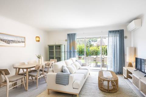 Moradia geminada T2+1 para venda em condomínio de luxo em Carvoeiro