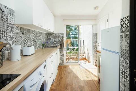 Para venda, apartamento T2 espaçoso na Rocha Brava