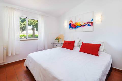 Para venda, apartamento T2 espaçoso na Rocha Brava