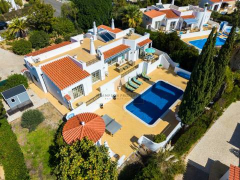 Vende-se moradia T3 para venda em Vale de Milho, Carvoeiro